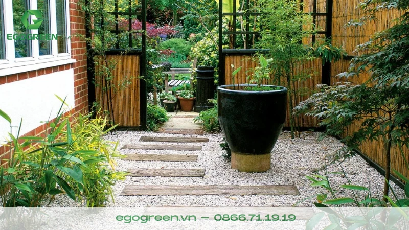 Mẫu sân vườn đẹp phù hợp với không gian nhỏ